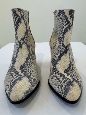 Steve Madden Women’s 6.5 Snakeskin Print Ankle Boots Pointed Toe Block Heel